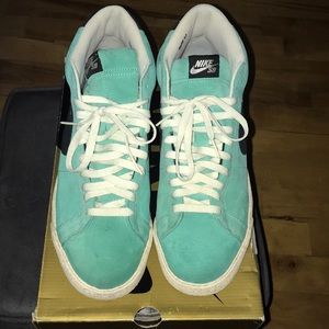 Nike SB Blazer Mid Azure/Black